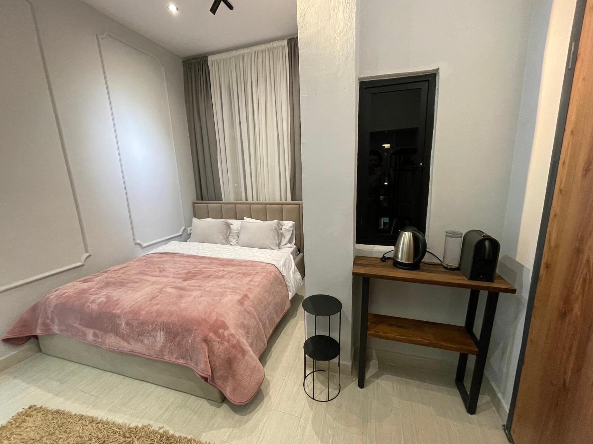 Blloku Tirana Studio Buitenkant foto